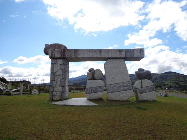 坂戸石 | 五輪塔・墓石・供養塔の坂口石材工芸 坂戸石 | 五輪塔・墓石・供養塔の坂口石材工芸